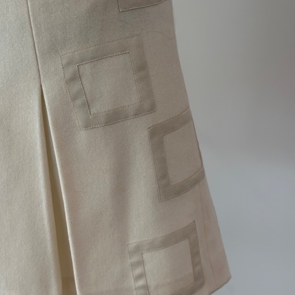 Laundry by Shelli Segal Cream skirt with leather details - Picture 2 of 3